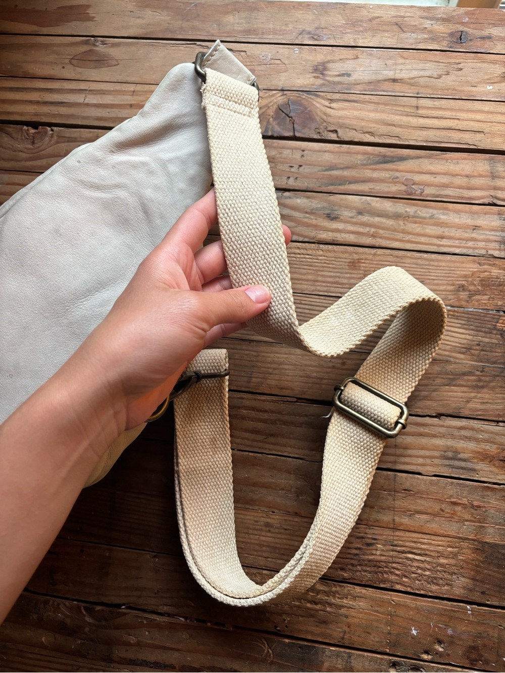 Free People Cream Leather Crossbody Sling Bag - Minimalist Everyday Style - Picture 9 of 9